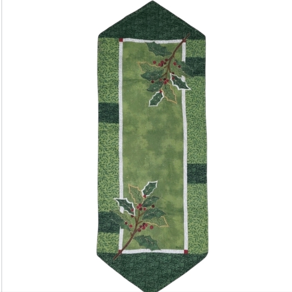 Vintage Big Lots Christmas Green Holly Table Runner Holiday Seasonal Grandmacore